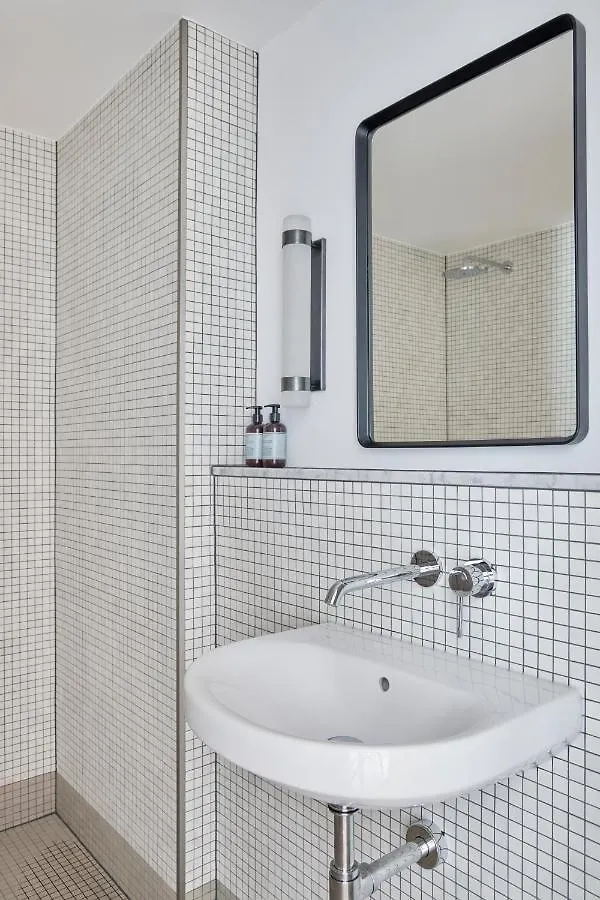 Schwan Locke Hotel Munich 4*,