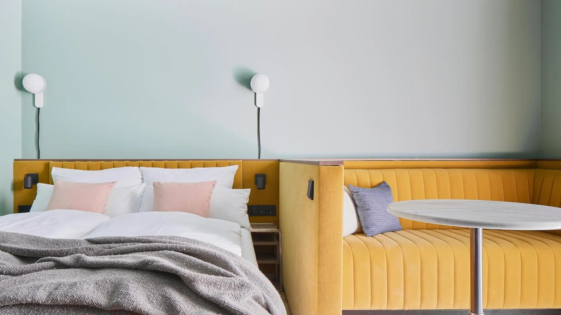 Schwan Locke Hotel Munich 4*,  Germany