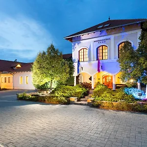 https://bodrogi-kuria-wellness.inbudapesthotels.com